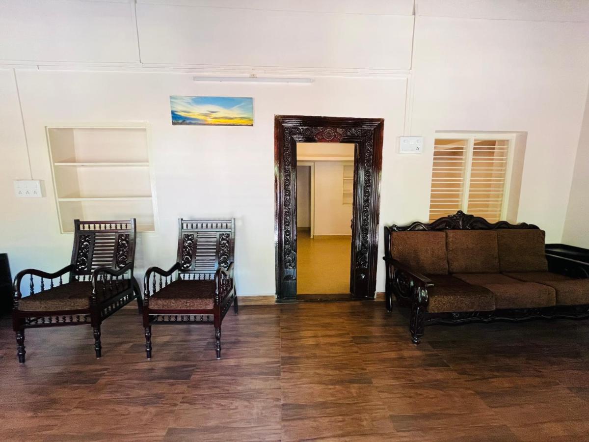 Gokarna Junction - A Vintage Homestay Buitenkant foto